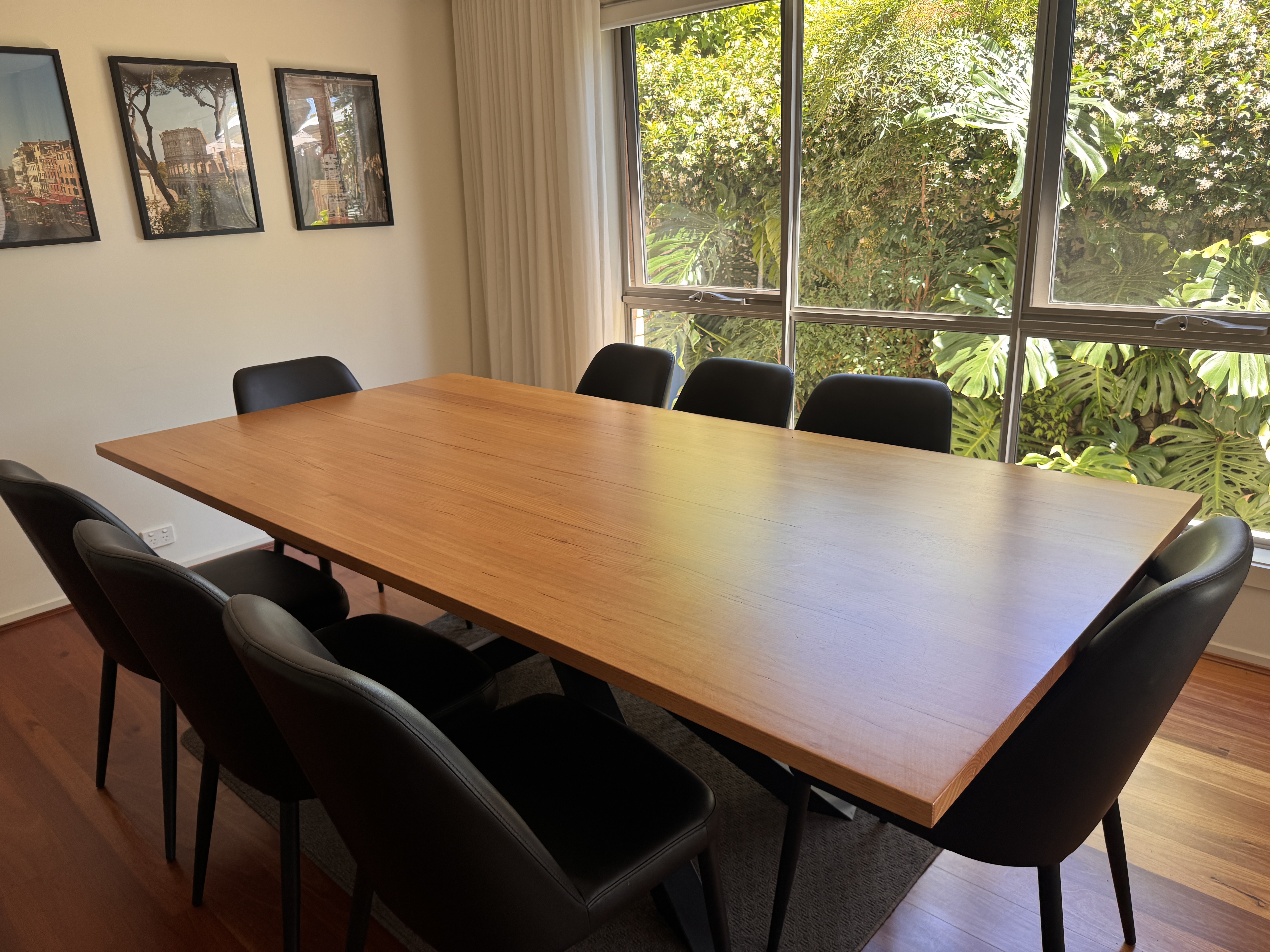 Clean dining room Adelaide
